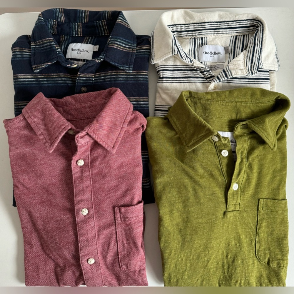 Lot of 4 Men’s Short Sleeve Polos/button front  Medium